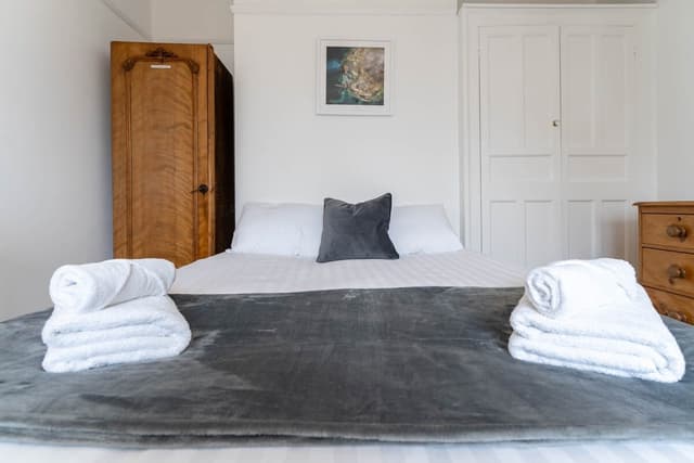 Preston Park Apartment, Brighton and Hove - Host & Stay