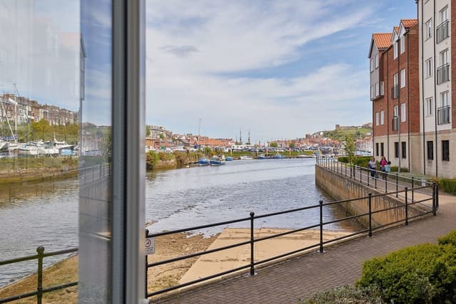 Freshwater View, Whitby - Host & Stay
