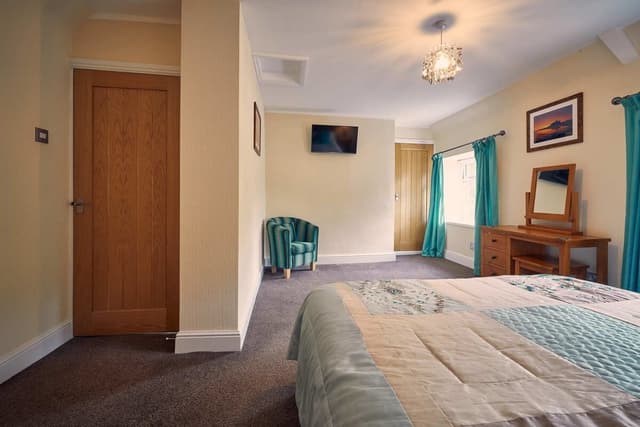 Tulip Cottage, Belford - Host & Stay
