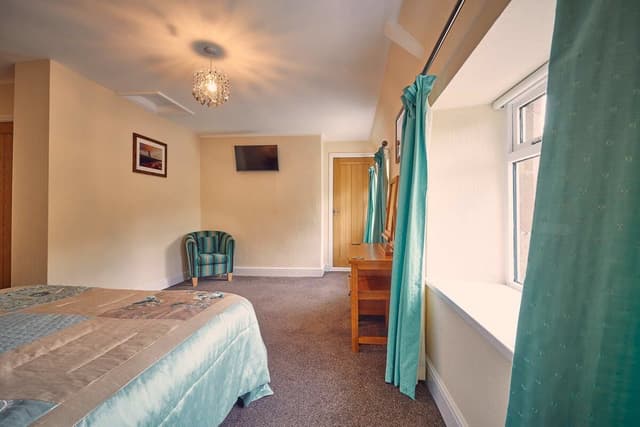 Tulip Cottage, Belford - Host & Stay