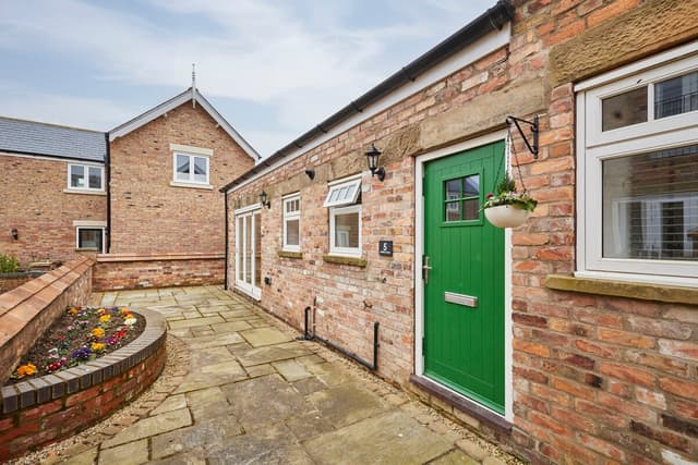 Jubilee Close, Filey - Host & Stay