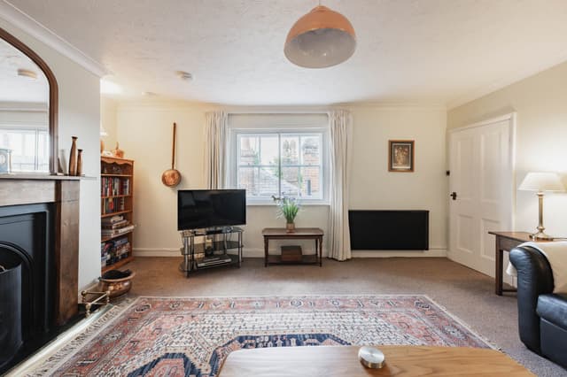 Manor View, Fakenham - Host & Stay 