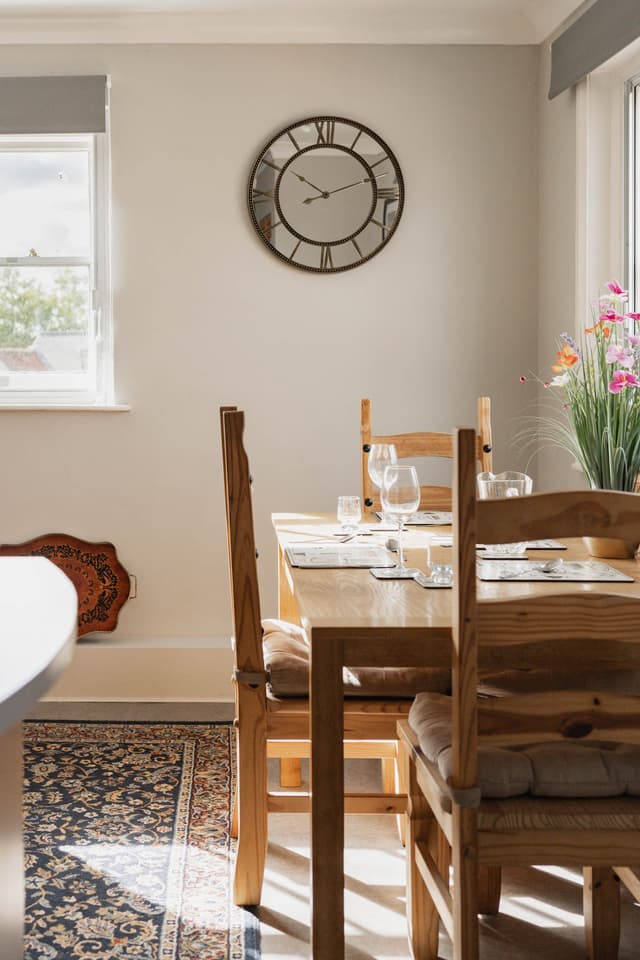 Manor View, Fakenham - Host & Stay 