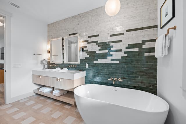 Primary Bathroom, Ensuite