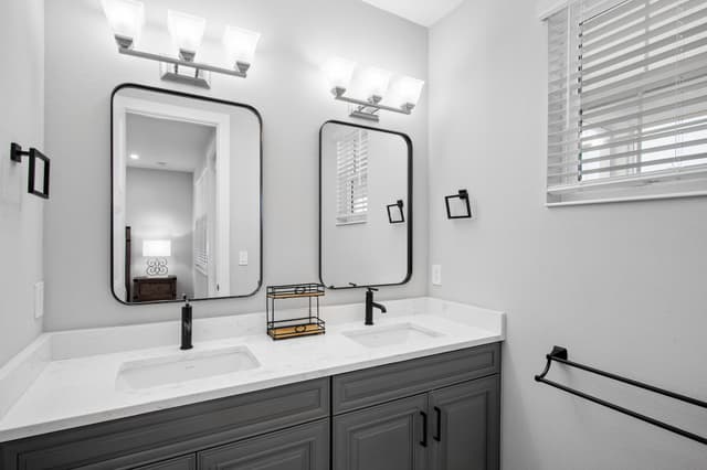 Primary Bathroom, Ensuite