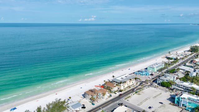 Captain Ron's Beach Pad by Anna Maria Island Accommodations