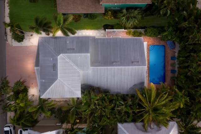 Dolphin Pointe - By Anna Maria Island Accommodations