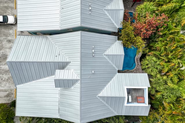 Social Nest by Anna Maria Island Accommodations
