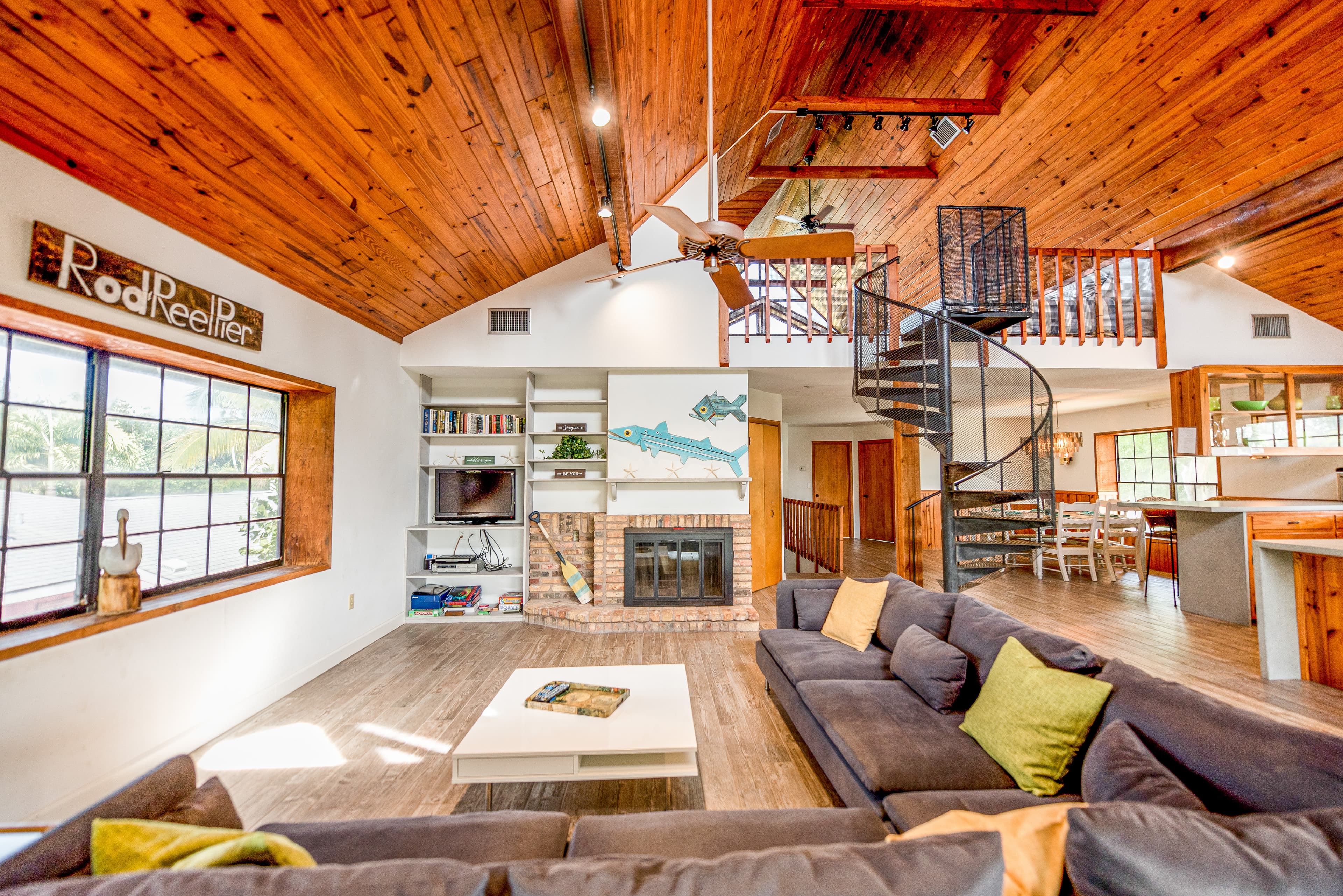 Tree Top Bungalow — photo 3