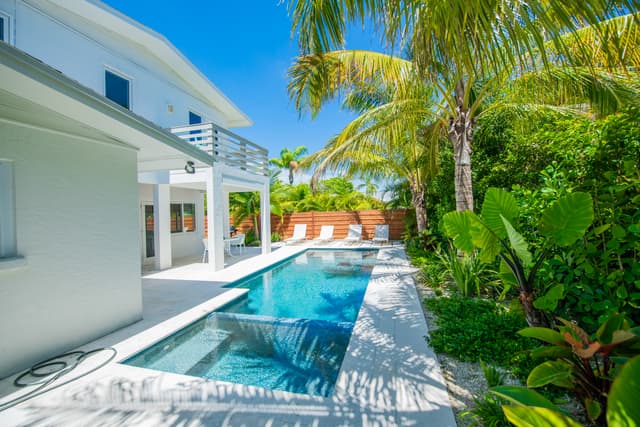 Private Pool and Spa