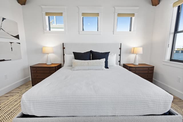 Fourth Bedroom, King
