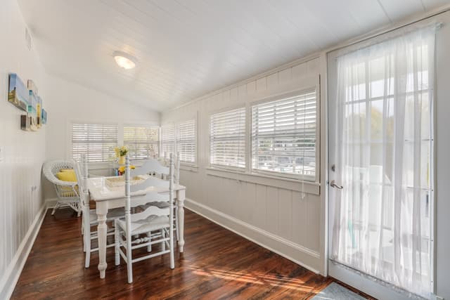 Additional Dining Area