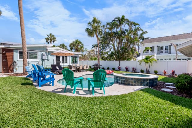 Poolside Seating