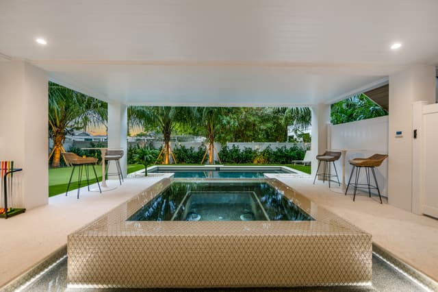 Private Pool and Spa