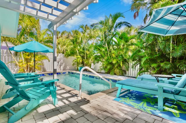 Poolside Lounge Chairs