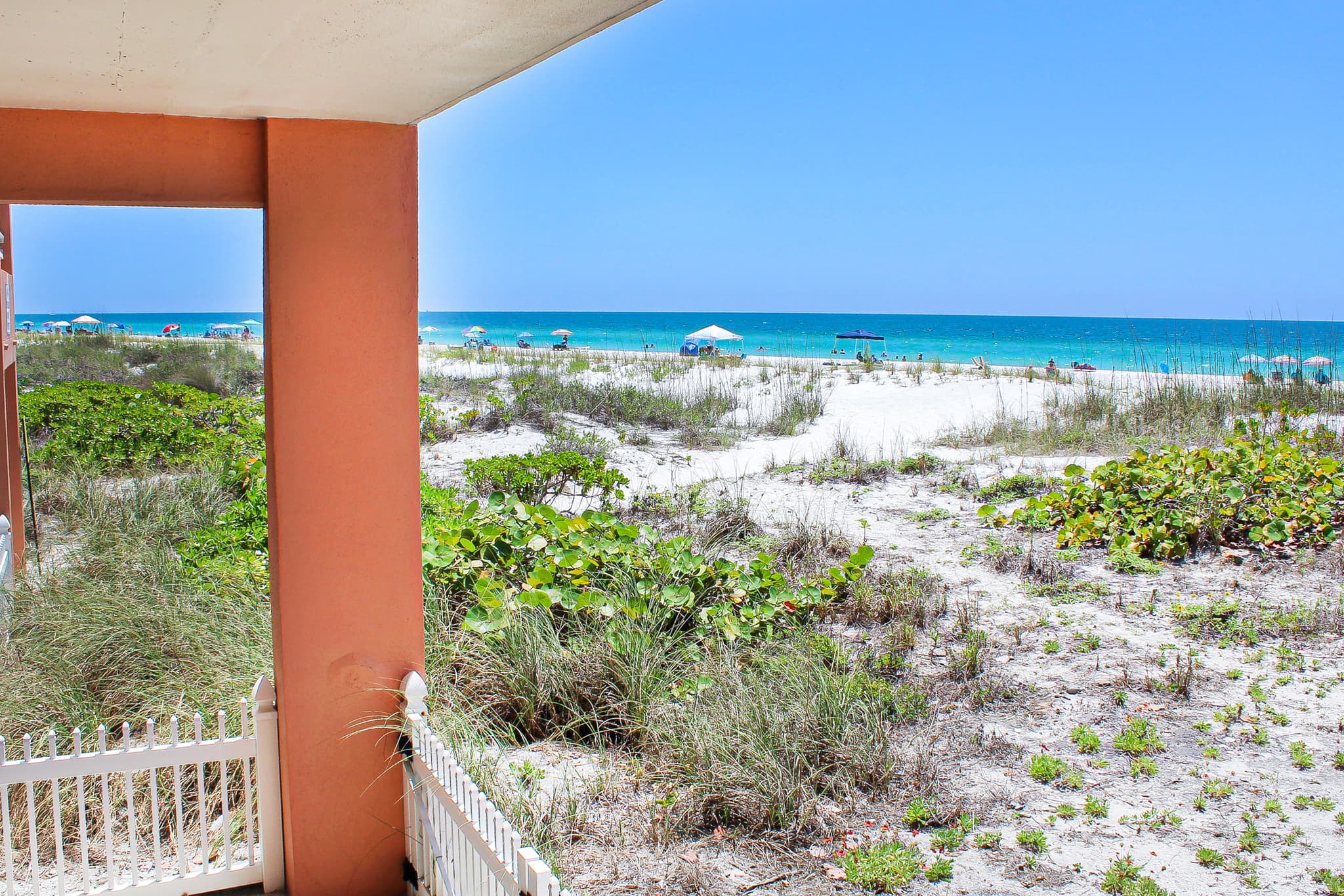 Beachfront Waves — photo 3