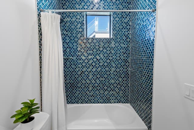 Fifth Bathroom, Ensuite