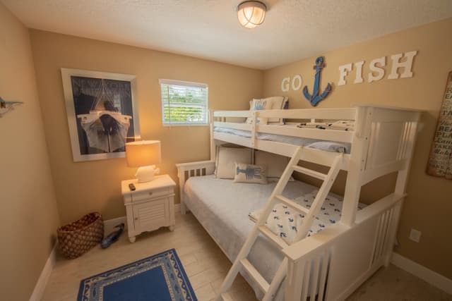 Third Bedroom - Twin-over-Queen Bunk