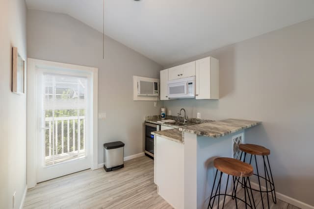 Private Suite with Kitchenette