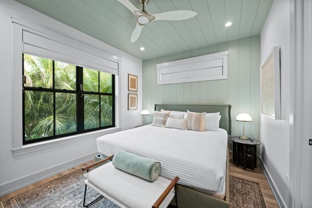 Second Bedroom, King