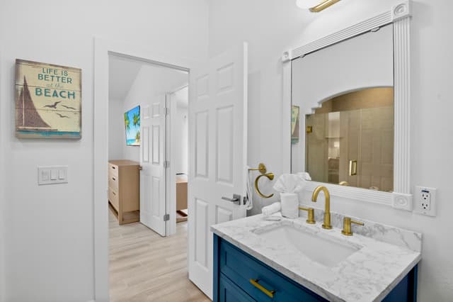 Primary Bathroom, Ensuite