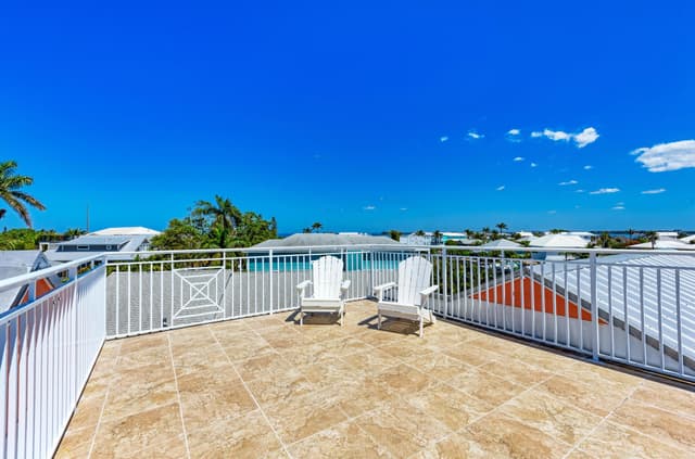 Viewpoint Balcony Roof Area - Anna Maria Island Locals
