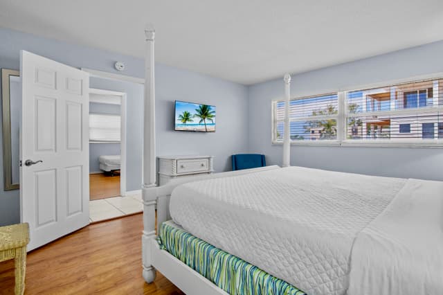 Primary Bedroom, 2nd Floor - King
