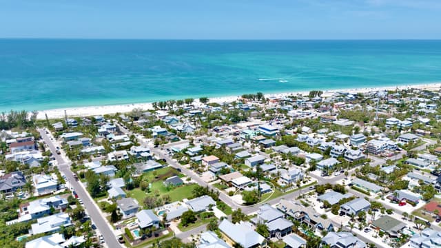 Located just minutes from the white sand beaches of Anna Maria Island.