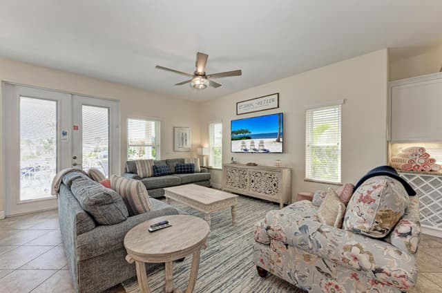 Living Room - Anna Maria Island Locals