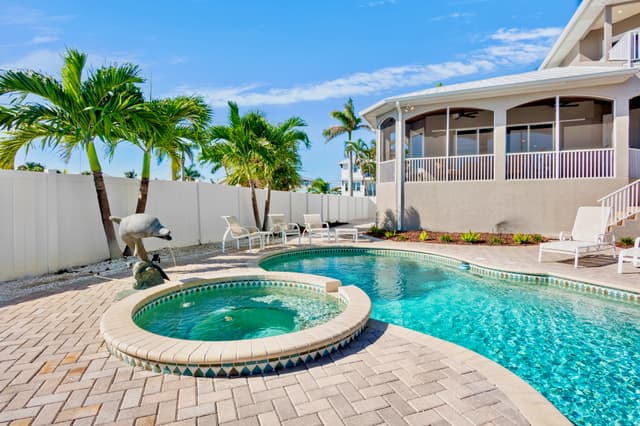Private pool with relaxing spa
