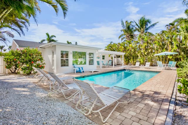 Poolside Loungers
