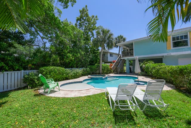 Private Heated Pool with Sun Shelf