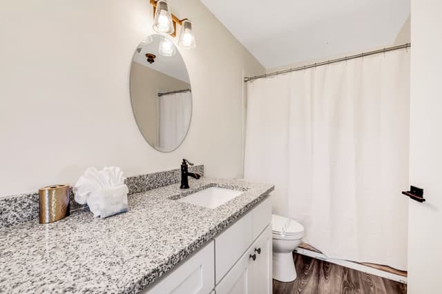 Primary En-Suite