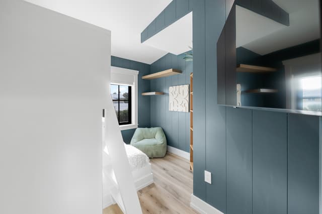 Fifth Bedroom, Twin/Full Bunk