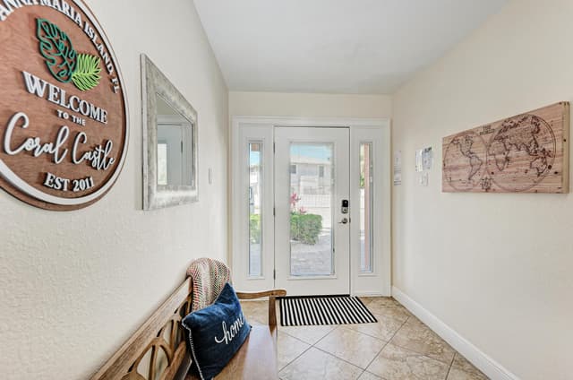 Interior Entryway - Anna Maria Island Locals