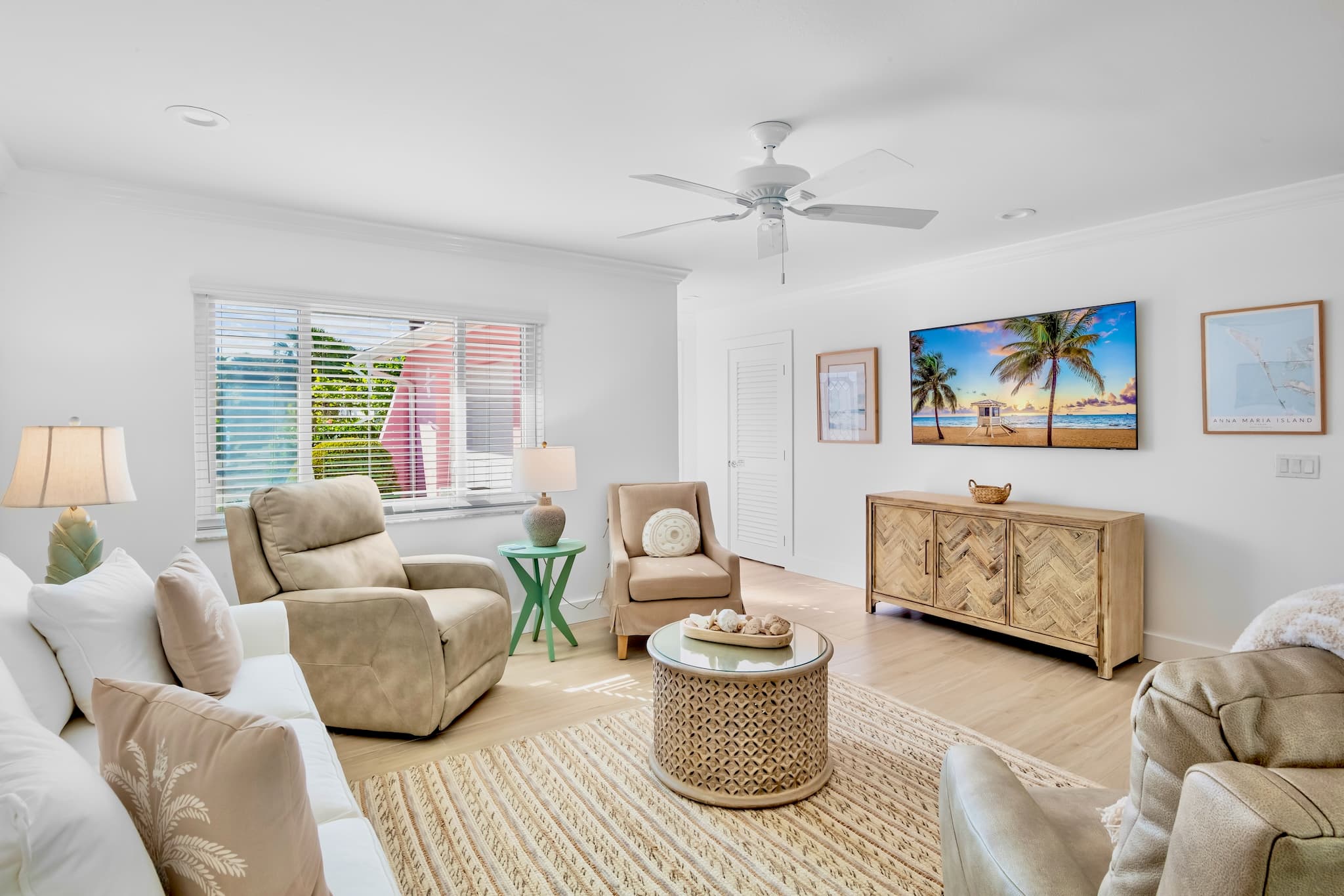Pink Palm Bungalow — photo 4