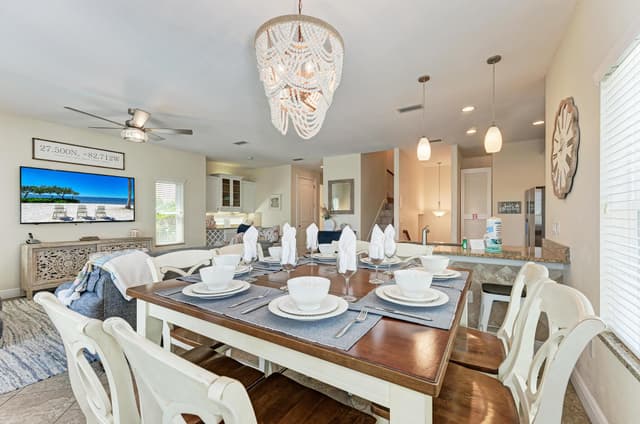Indoor Lounge - Anna Maria Island Locals