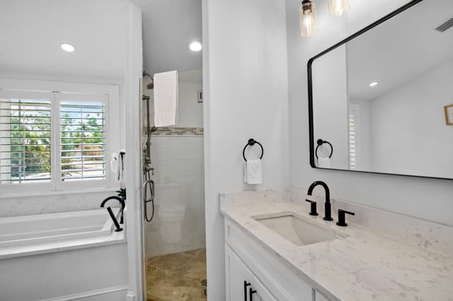 Primary Bathroom, Ensuite
