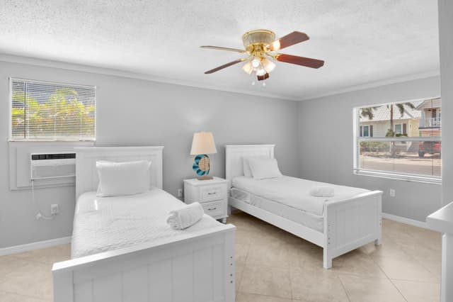 Third Bedroom - Two Twins