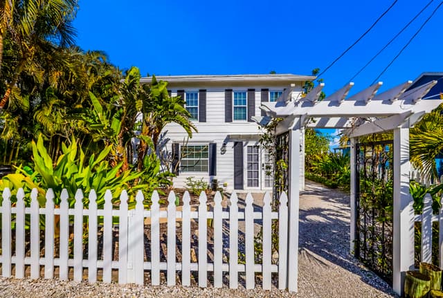 Seaside Serenity Front Entrance