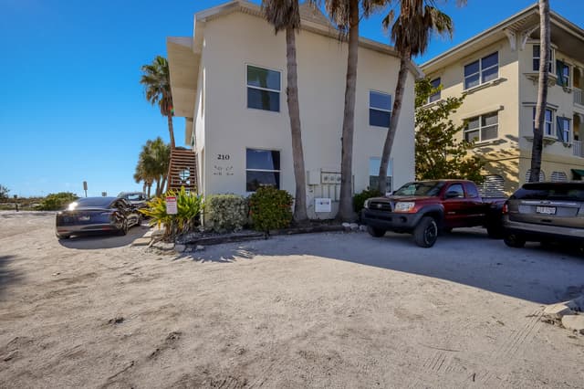 Exterior of Sunset Sands at Capri