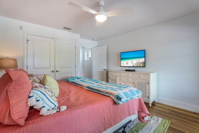 Primary Bedroom - King