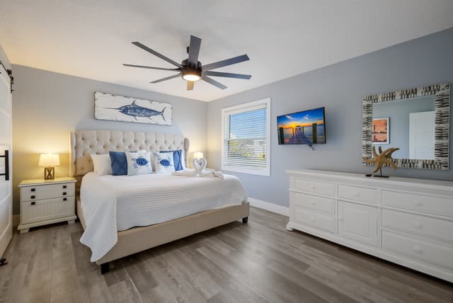 Primary Bedroom - King