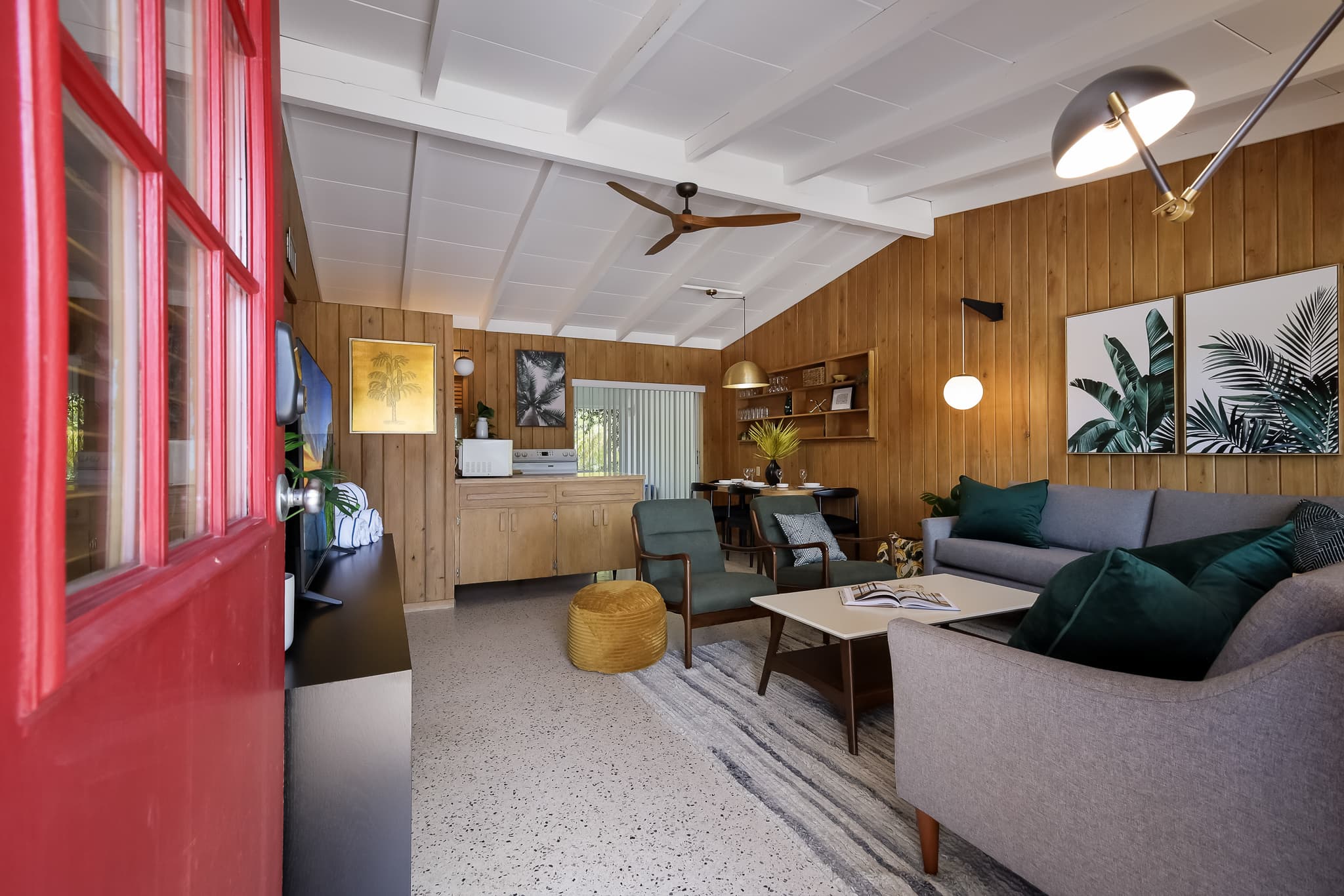 Bo's Beach Bungalow — photo 5