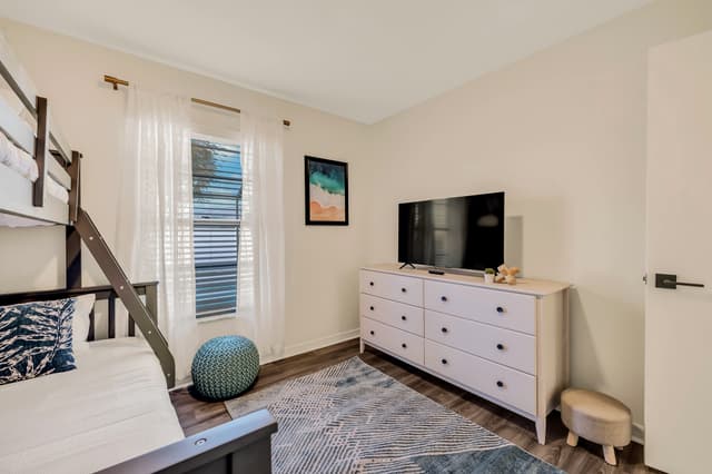 Third Bedroom - Twin/Full Bunk