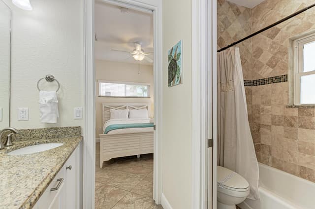Bathroom - Anna Maria Island Locals