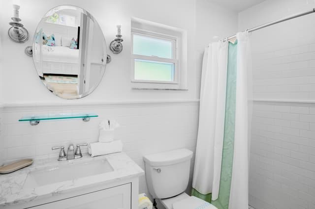 Primary Bathroom, Ensuite