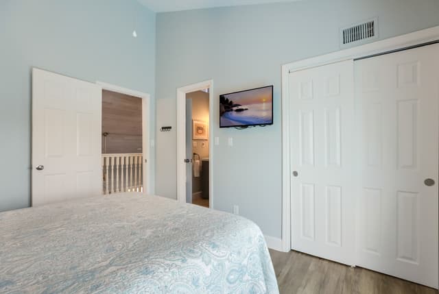 Queen Room With Cozy Vibe