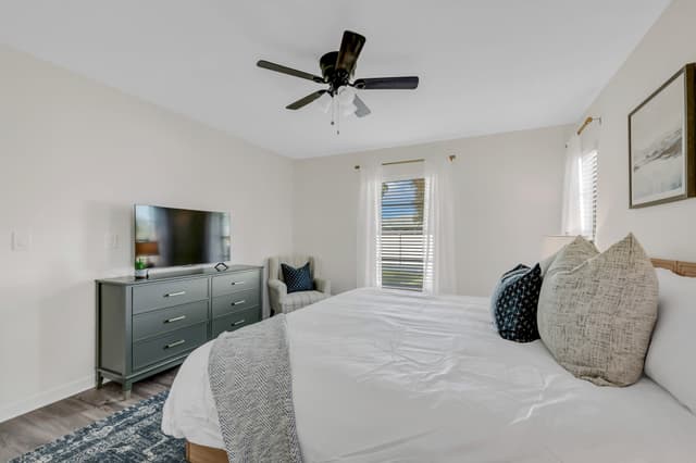 Primary Bedroom - King