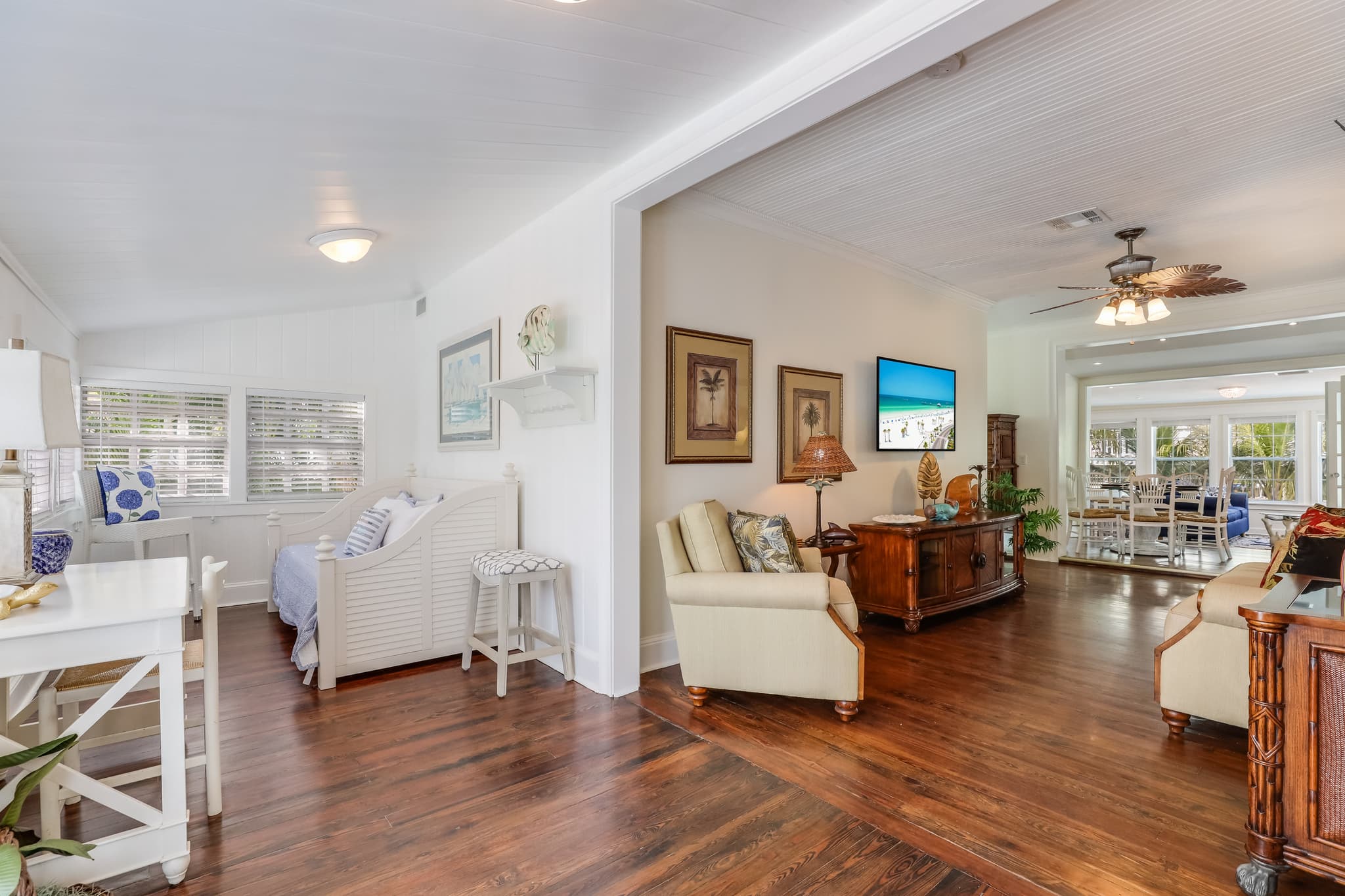 Seaside Manor — photo 6